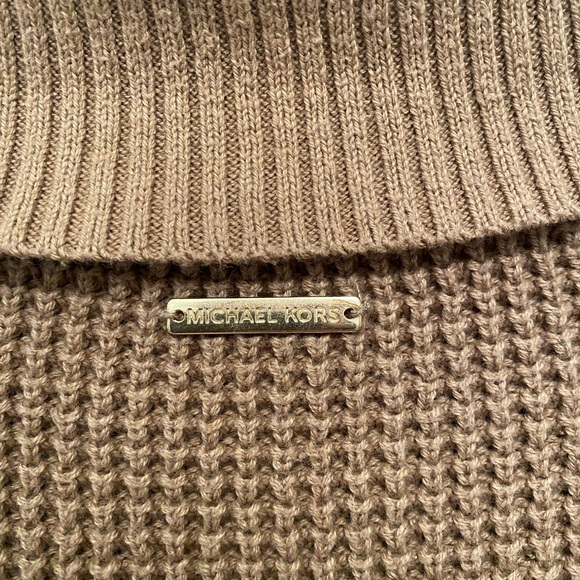 Michael Kors Sweater - Picture 4 of 4